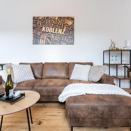 Modernes Augusta Am Rhein, Vollausgestattet, Ruhig Und Verkehrsguenstig Gelegen