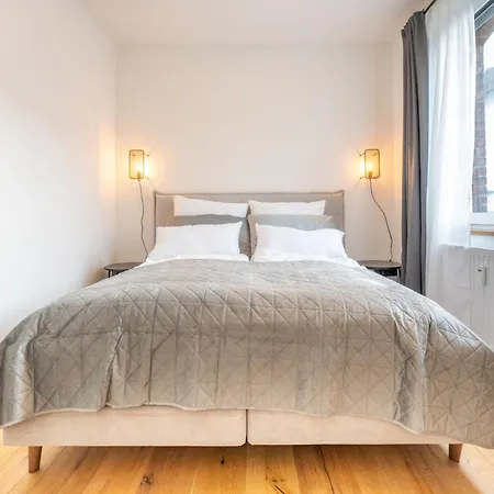 Apartment Modernes Augusta Am Rhein, Vollausgestattet, Ruhig Und Verkehrsguenstig Gelegen *