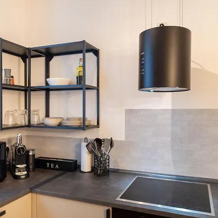 Modernes Augusta Am Rhein, Vollausgestattet, Ruhig Und Verkehrsguenstig Gelegen Apartment *