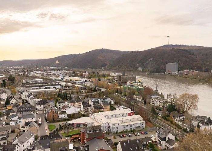 Modernes Augusta Am Rhein, Vollausgestattet, Ruhig Und Verkehrsguenstig Gelegen アパート コブレンツ