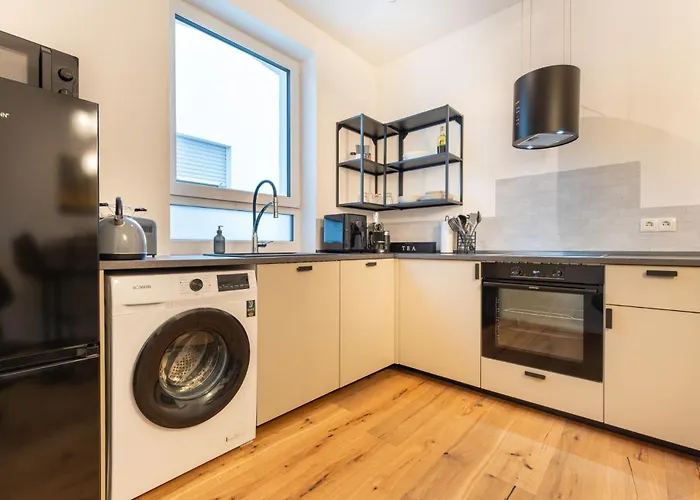 Appartement Modernes Augusta Am Rhein, Vollausgestattet, Ruhig Und Verkehrsguenstig Gelegen