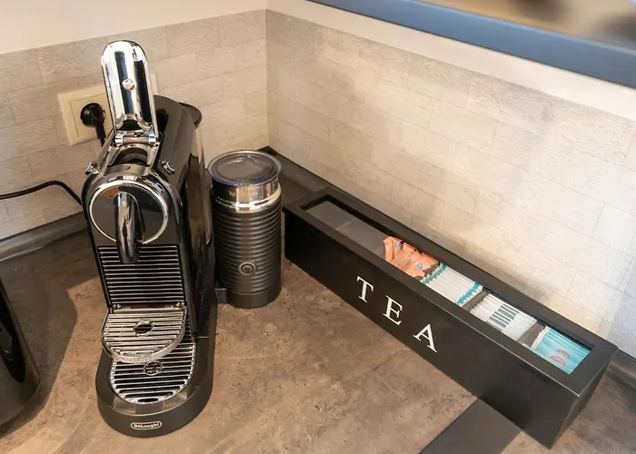 Modernes Augusta Am Rhein, Vollausgestattet, Ruhig Und Verkehrsguenstig Gelegen アパート コブレンツ