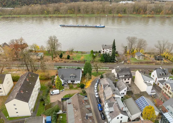 Modernes Augusta Am Rhein, Vollausgestattet, Ruhig Und Verkehrsguenstig Gelegen Appartement *