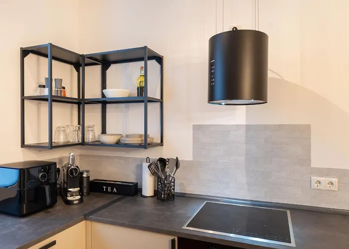 Modernes Augusta Am Rhein, Vollausgestattet, Ruhig Und Verkehrsguenstig Gelegen Appartement *